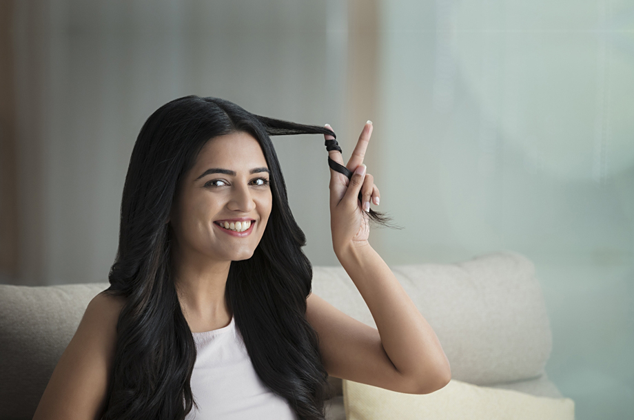 Monsoon Hair Care: Prepare This Oil At Home To Fight Itchy Scalp, Frizzy  Hair And Much More - News Samachar