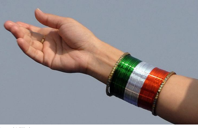 Casual Dress with Independence Day Accessories