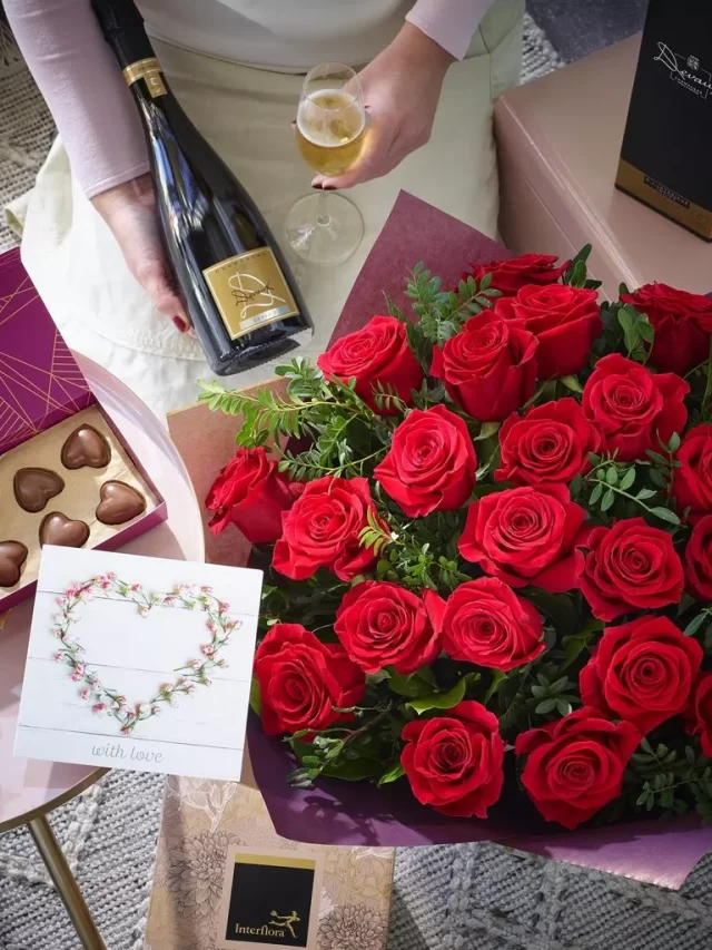 24-large-headed-red-rose-champagne-gift-set-VBDL8